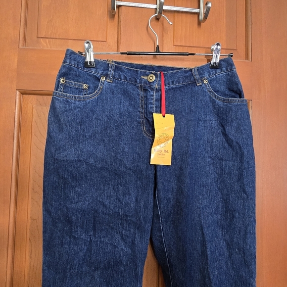 Ruby red womens elastic back jean denim capri sz 6p 6 petite nwt - Picture 2 of 7